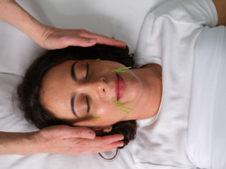 Nizan Pery – Acupuncturist